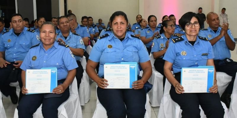 INATEC entrega certificados a Policías que finalizaron Programa de Formación “Angelita Morales Avilés”