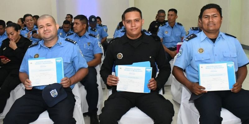 INATEC entrega certificados a Policías que finalizaron Programa de Formación “Angelita Morales Avilés”