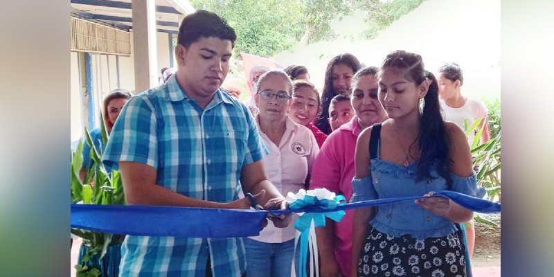 Estudiantes de Bonanza inauguran nuevo y moderno laboratorio de computación