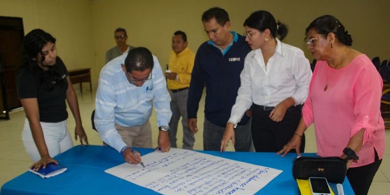 Comunidad educativa participa en la construcción de la Estrategia Nacional de Educación 2027-2030