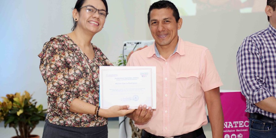 Acto Nacional Virtual en reconocimiento a los Docentes de la Educación técnica.