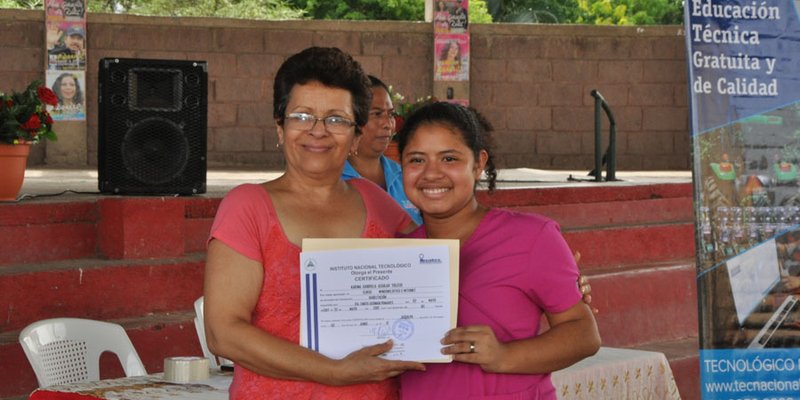 Protagonistas se Certifican en Herramientas Ofimáticas