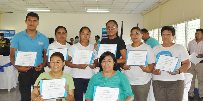 Docentes de Módulo de Tutoría Virtual se certifican