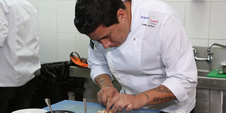 Chefs Colombianos comparten su gastronomía con estudiantes técnicos