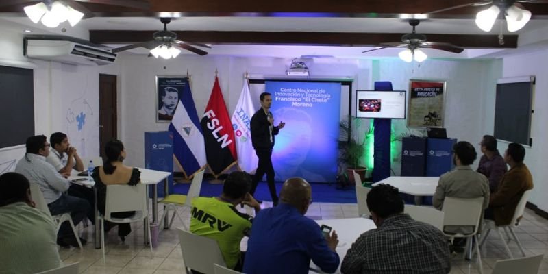 Primer Temporada de Skills Camp: 5 cursos diseñados para desarrollar tus habilidades con la IA