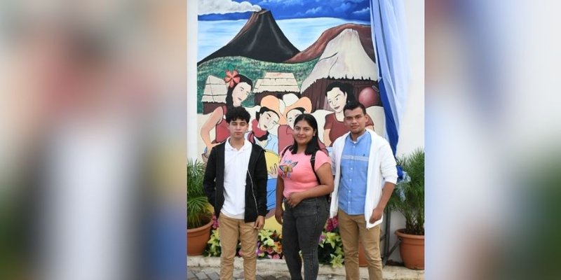 Estudiantes Técnicos de Masaya Saludan el 43 Aniversario del Inicio de Cruzada Nacional de Alfabetización