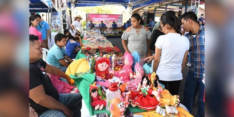 Emprendedores y Artesanos de Masaya participan del Primer Festival “Monimbó: Un Pueblo que Emprende”