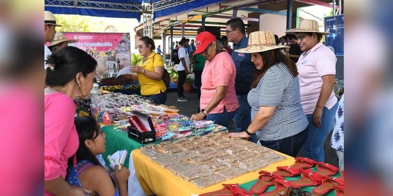 Emprendedores y Artesanos de Masaya participan del Primer Festival “Monimbó: Un Pueblo que Emprende”