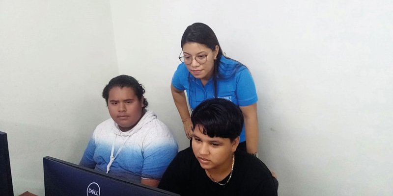 Hizo realidad su sueño, ser docente de Educación Técnica