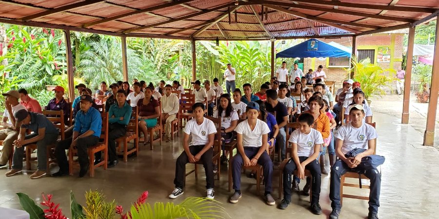 Nuevos egresados de las Escuelas Técnicas de Campo en el Cuá