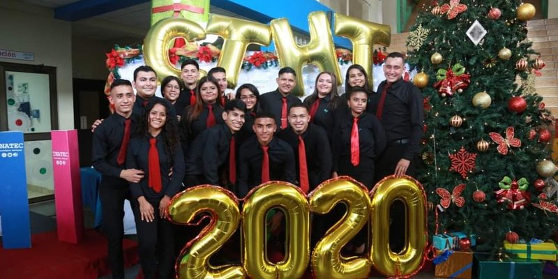 Managua: Se Graduaron 111 Estudiantes En Carreras  Del Sector Turismo Y Hotelería  Por: Gabriela Almanza  El Centro Tecnológico de Hotelería y Turismo del Inatec materializó el sueño de 111 jóvenes ca