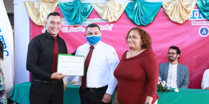 Managua: Se Graduaron 111 Estudiantes En Carreras  Del Sector Turismo Y Hotelería  Por: Gabriela Almanza  El Centro Tecnológico de Hotelería y Turismo del Inatec materializó el sueño de 111 jóvenes ca