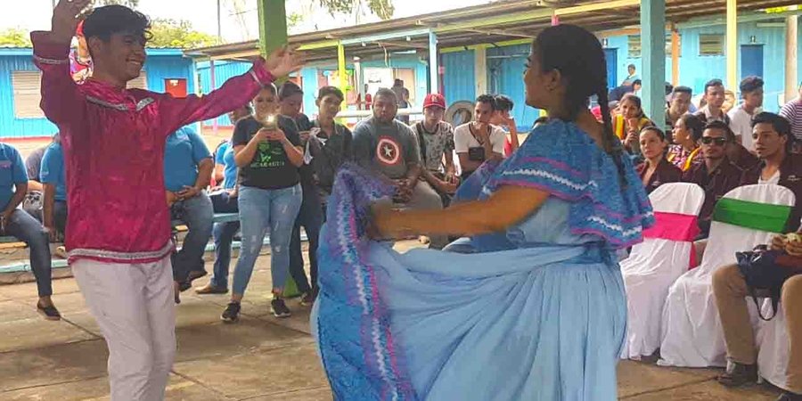 Estudiantes del CT Simón Bolívar conmemoran al Cmdte. Carlos Fonseca