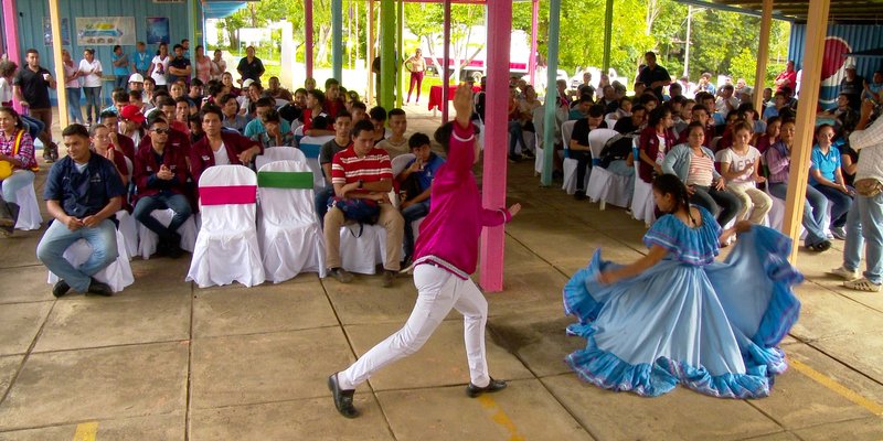 TECNacional - Estudiantes del CT Simón Bolívar conmemoran al Cmdte. Carlos Fonseca