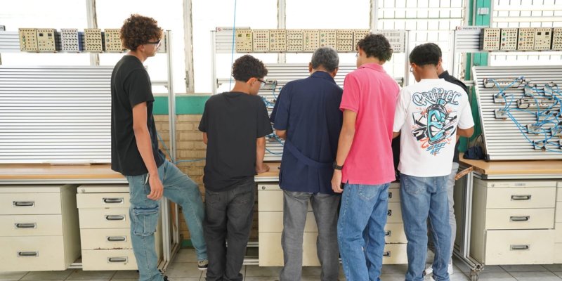 Educación Técnica Honra Legado del General Sandino con Demostraciones Tecnológicas en Managua