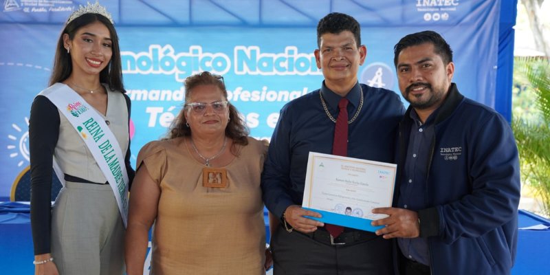 El Centro Tecnológico Hugo Chávez gradúa a 185 nuevos profesionales