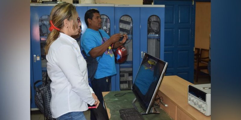 Emprendedores y Jóvenes Chinandeganos Recorrieron el Centro Tecnológico Padre Teodoro Kint