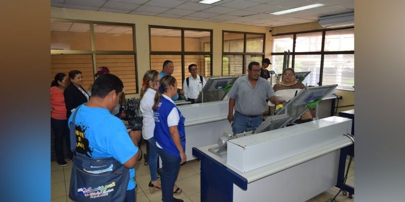 Emprendedores y Jóvenes Chinandeganos Recorrieron el Centro Tecnológico Padre Teodoro Kint