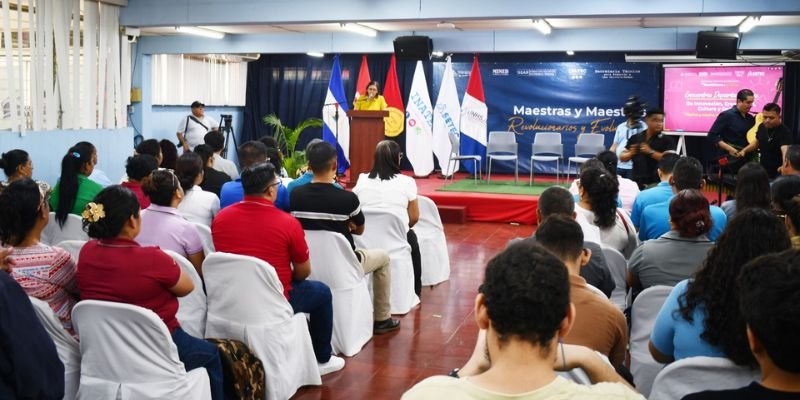 Maestros nicaragüenses protagonizan encuentros de innovación y creatividad pedagógica