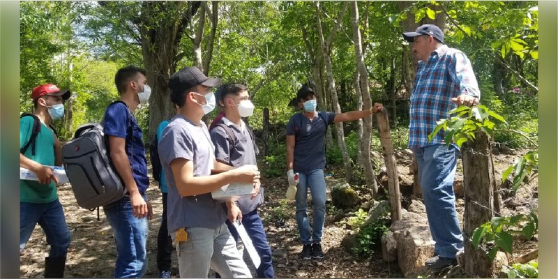 Estudiantes Técnicos brindan servicios médicos veterinarios en la comunidad