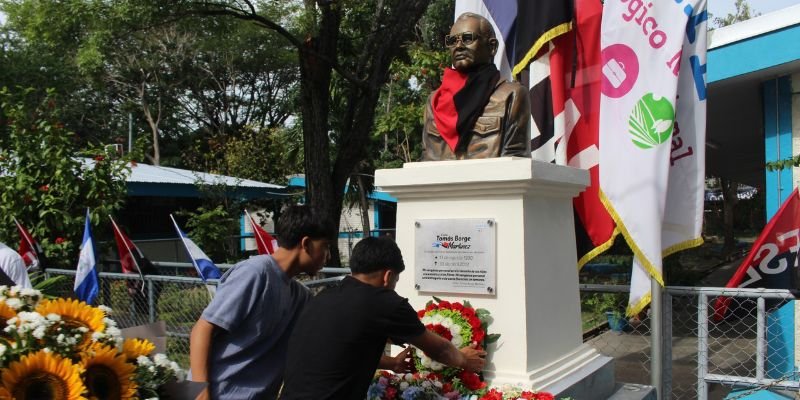 Estudiantes honran legado del Comandante Tomás Borge