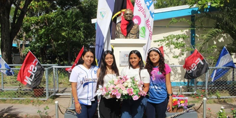 Estudiantes honran legado del Comandante Tomás Borge