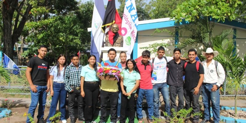 Estudiantes de Educación Técnica y Tecnológica honran legado del Comandante Tomás Borge Martínez