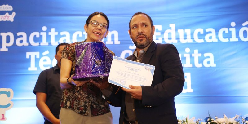 TECNacional - INATEC realizó entrega de reconocimientos a destacados estudiantes
