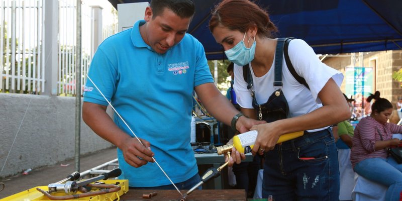 Caraceños celebran 14 años de Victorias Educativas