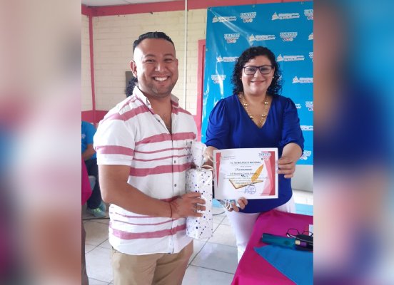 Entregan reconocimientos a estudiantes destacados de Centros Tecnológicos del país