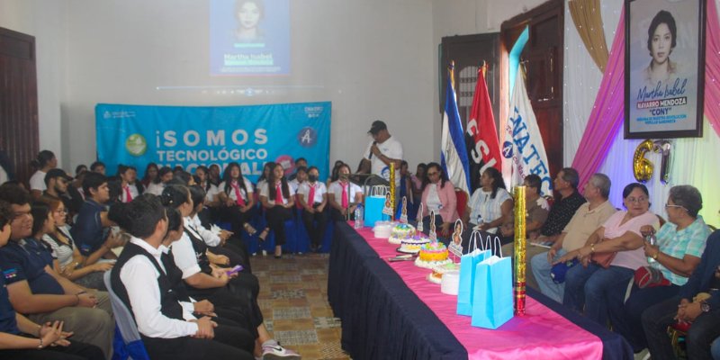 Festival de la Juventud Heroica celebró legado de Martha Navarro con educación gratuita y de calidad