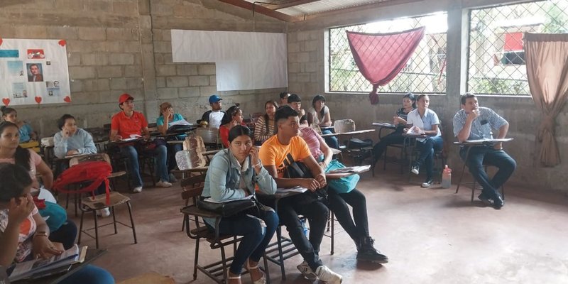 Inician clases de Educación Técnica en fin de semana