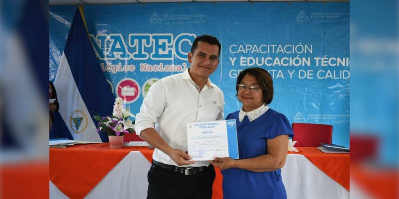 Docentes Mined celebran entrega de Certificados en el Centro Tecnológico en Ticuantepe