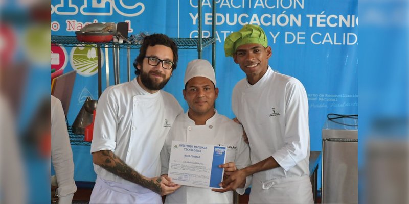 Docentes de Hotelería se especializan en Cocina Regional Brasileña