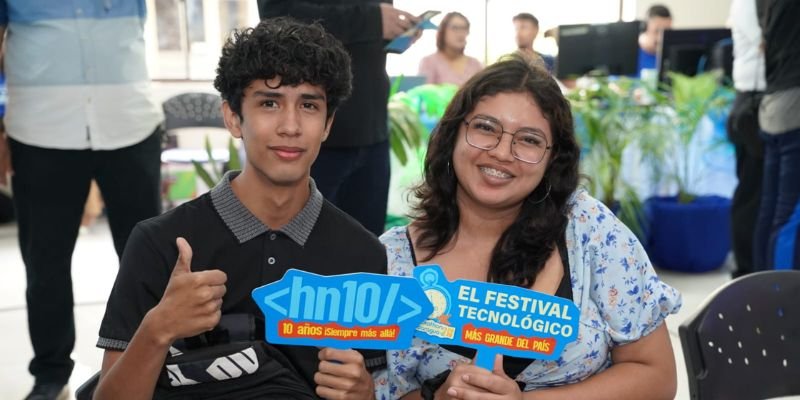 Hackathon Nicaragua Kronox 2026, 10 años ¡Siempre Más Allá!
