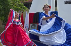 Comunidad Educativa Rinde Homenaje al Héroe Juan De Dios Muñoz Reyes en el Centro Tecnológico De León