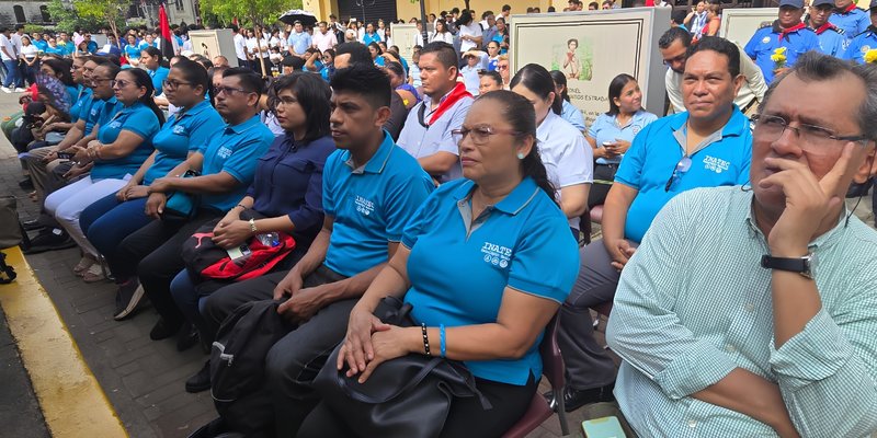 Comunidad Educativa Rinde Homenaje al Héroe Juan De Dios Muñoz Reyes en el Centro Tecnológico De León
