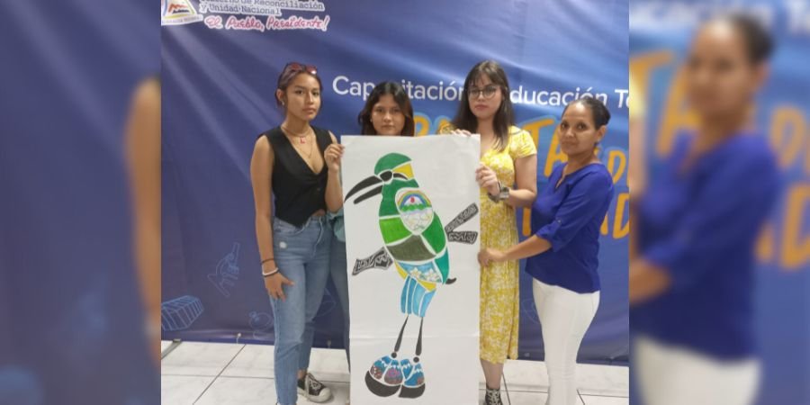 Estudiantes técnicos demuestran su amor a la patria, por medio del dibujo artístico