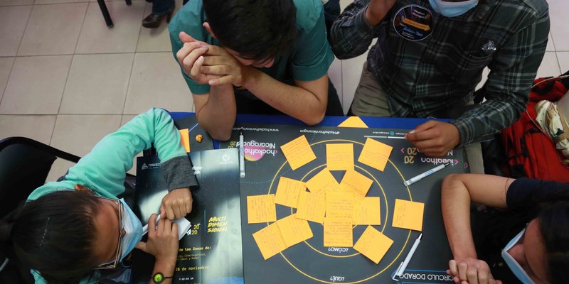 Innovación y Creatividad en los Ideathones Departamentales