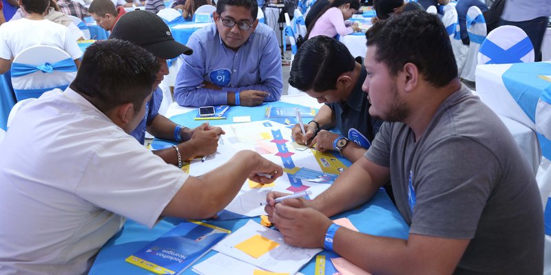 TECNacional - Jóvenes participan en el quinto Ideathon Regional