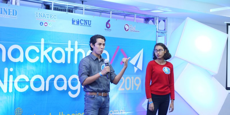 TECNacional - Jóvenes participan en el quinto Ideathon Regional