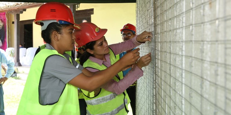 TECNacional - Rivenses presencian clase demostrativa sobre “Construcción segura”