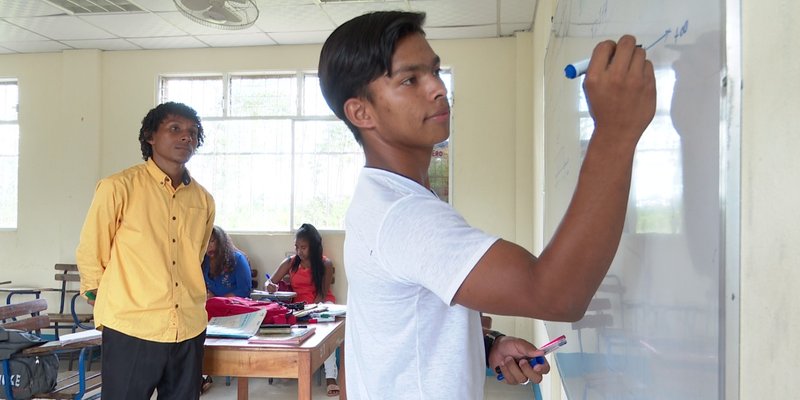 Maynor Monge, Estudiante de Bachiller Técnico en Agropecuario