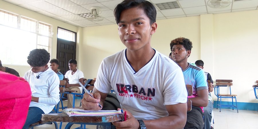 Educación Técnica de calidad formando jóvenes que son ejemplo para la comunidad en Waspam