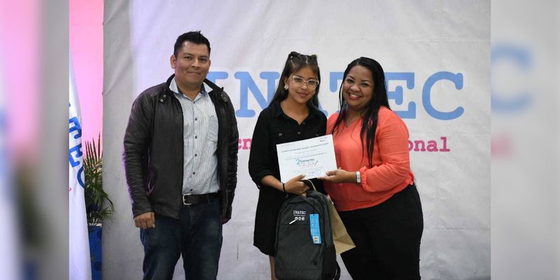 INATEC desarrolló 2do Concurso Nacional de Escritura Creativa en Inglés