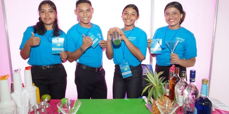 INNOVATEC 2025: Jóvenes técnicos  demuestran su talento e innovación