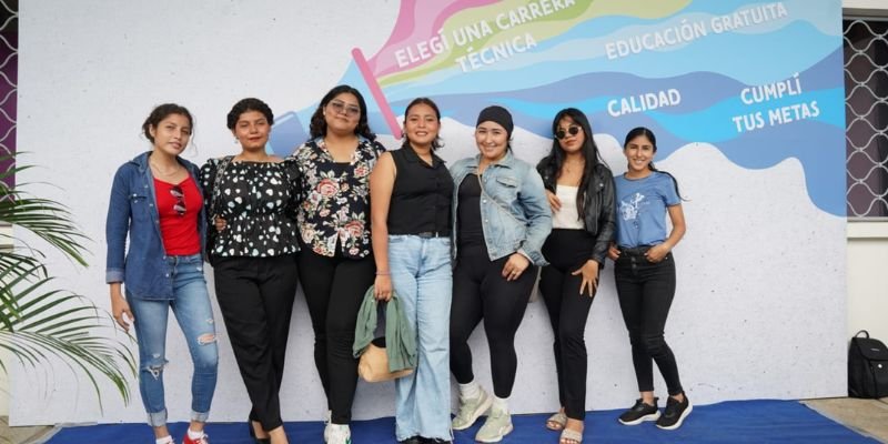 INNOVATEC 2025: Jóvenes técnicos  demuestran su talento e innovación