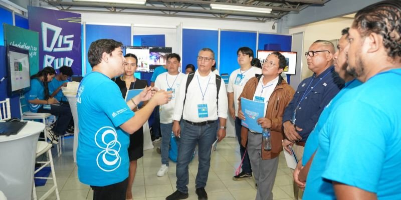 INNOVATEC 2025: Jóvenes técnicos  demuestran su talento e innovación