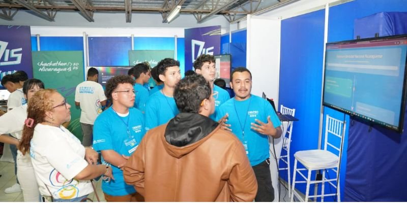INNOVATEC 2025: Jóvenes técnicos  demuestran su talento e innovación