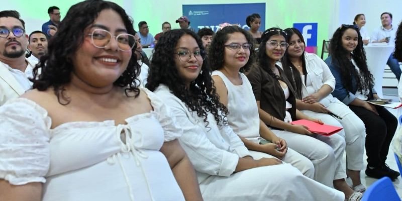 Jóvenes convierten su aprendizaje musical
